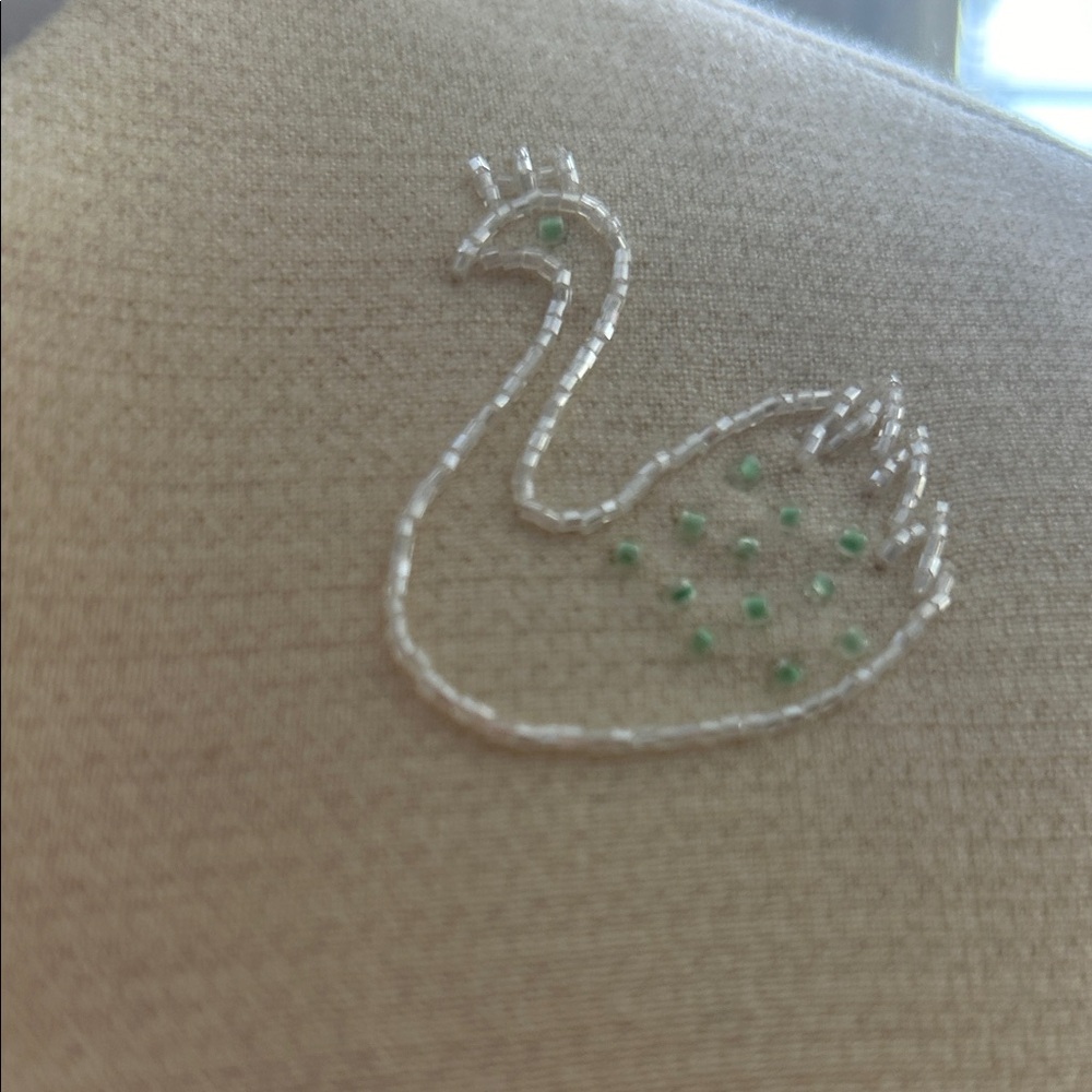ELEGANT, Women's Cream blazer with gorgeous handmade detailed SWANS in front. - Picture 7 of 14
